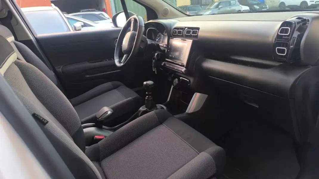 Citroën C3 Aircross 2019 - 11600 EUR, 94000 km - AUTO.MOTO.pt - 94000km - foto 9 de 17