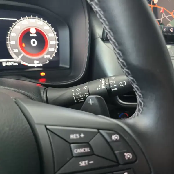 Nissan Juke 2025 - 22750 EUR, 21085 km - AUTO.MOTO.pt - 21085km - foto 25 de 32