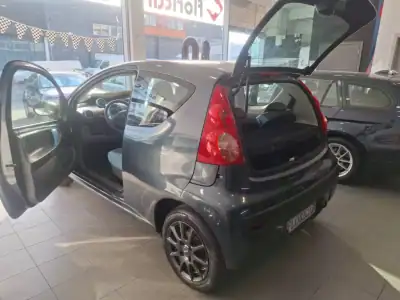 Peugeot 107 2008 - 4500 EUR, 127195 km - AUTO.MOTO.pt - 127195km - foto 3 de 14