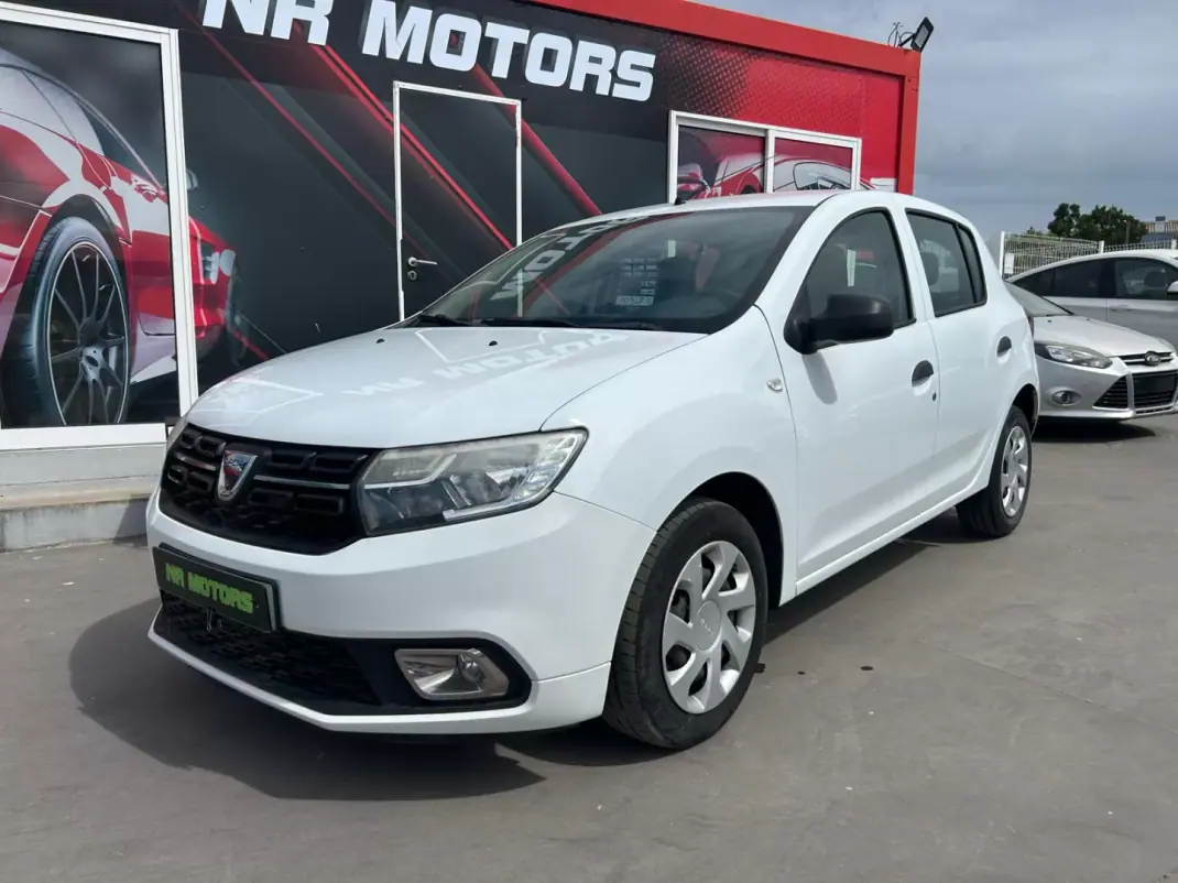 Dacia Sandero 2019 - 10947 EUR, 36000 km - AUTO.MOTO.pt - 36000km - foto 2 de 17