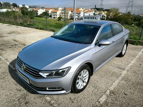 Volkswagen Passat 2019 - 19950 EUR, 155079 km - AUTO.MOTO.pt - 155079km - foto 2 de 60