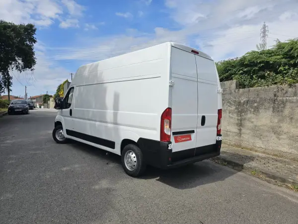 Peugeot BOXER 2.0 BlueHDi 435 L4H2 Premium 2020 - 20350 EUR, 126369 km - AUTO.MOTO.pt - 126369km - foto 9 de 40