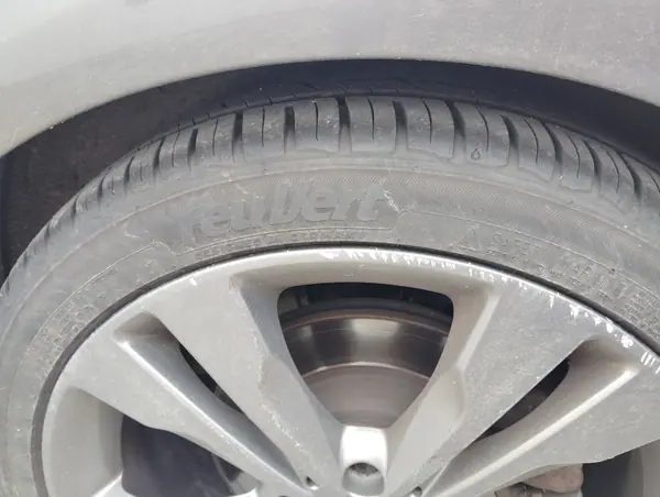 Mercedes-Benz CLA 180 2017 - 15000 EUR, 165000 km - AUTO.MOTO.pt - 165000km - foto 3 de 8