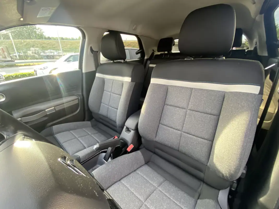 Citroën C4 Cactus 2019 - 18750 EUR, 72912 km - AUTO.MOTO.pt - 72912km - foto 22 de 54