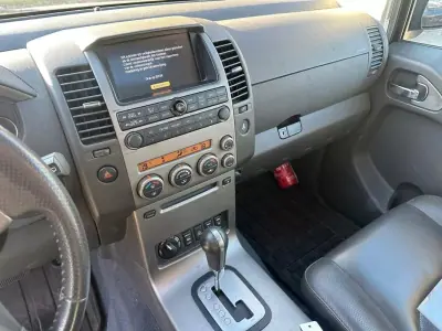 Nissan Pathfinder 2008 - 16900 EUR, 345798 km - AUTO.MOTO.pt - 345798km - foto 11 de 15