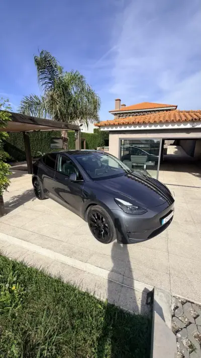 Tesla Model Y 2021 — foto 6 de 15