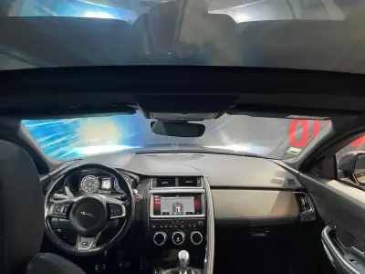 Jaguar E-Pace 2018 - 20899 EUR, 129000 km - 129000km - foto 29 de 48