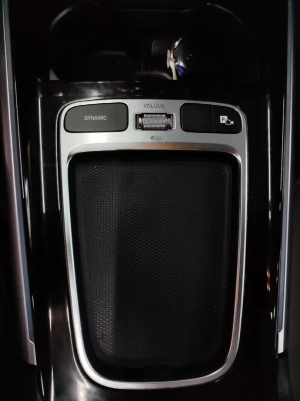 Mercedes-Benz GLA 200 2024 - 41500 EUR, 34500 km - AUTO.MOTO.pt - 34500km - foto 41 de 44