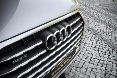 Audi Q7 2016 - 23990 EUR, 238077 km - AUTO.MOTO.pt - 238077km - foto 9 de 40