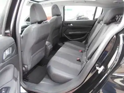 Peugeot 308 2019 - 15250 EUR, 160913 km - AUTO.MOTO.pt - 160913km - foto 27 de 37
