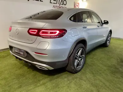 Mercedes-Benz GLC 300 2020 - 45500 EUR, 97000 km - AUTO.MOTO.pt - 97000km - foto 8 de 32