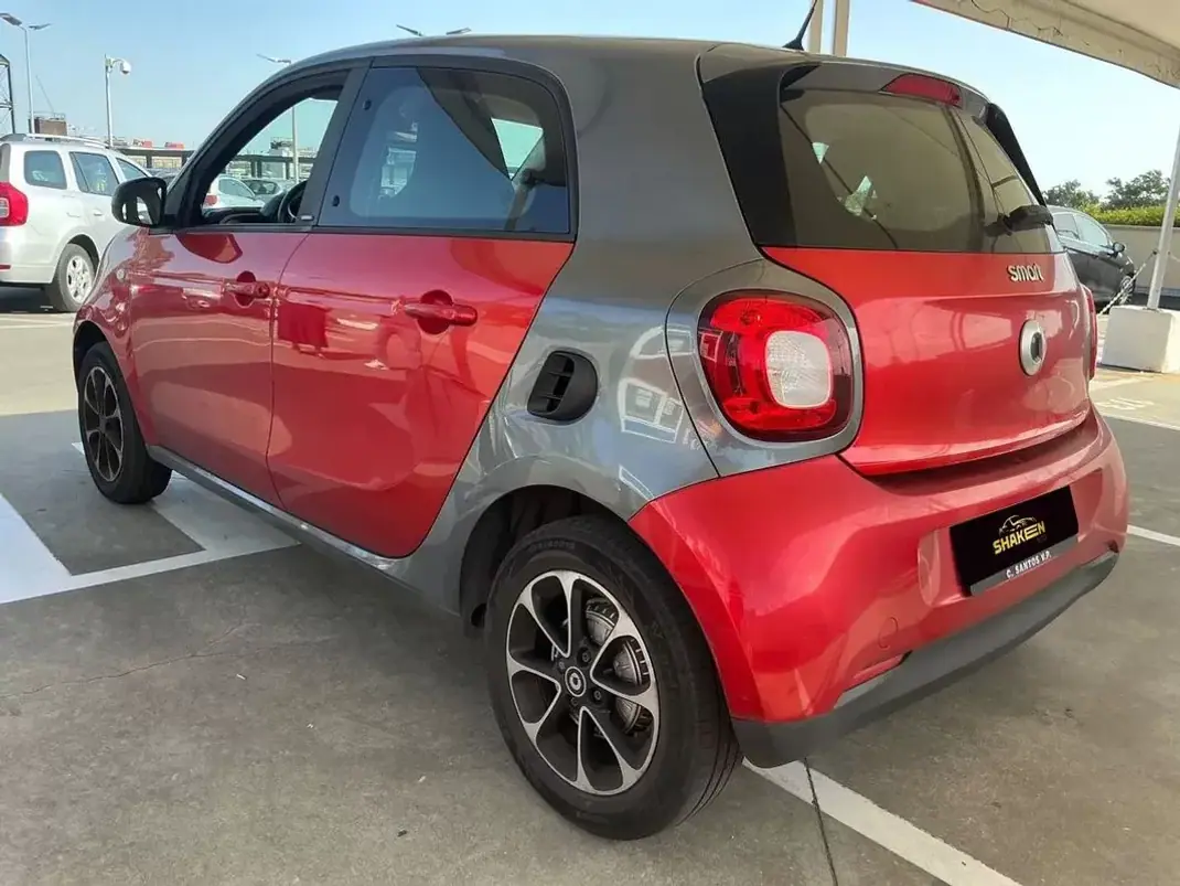 Smart ForFour 2016 - 9490 EUR, 134705 km - 134705km - foto 3 de 9