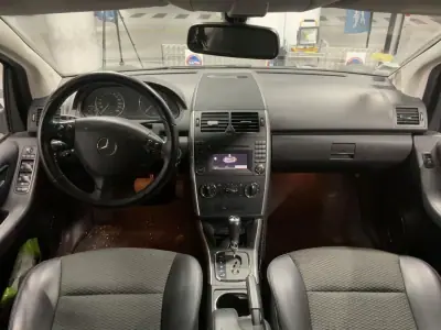 Mercedes-Benz A 180 2012 - 9900 EUR, 67382 km - AUTO.MOTO.pt - 67382km - foto 7 de 10