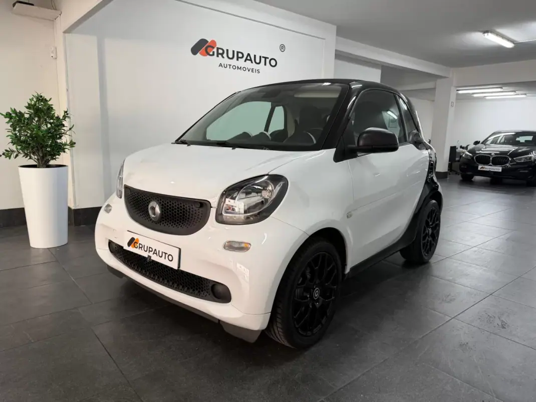 Smart ForTwo Coupé 2016 - 8990 EUR, 106408 km - AUTO.MOTO.pt - 106408km - foto 1 de 14