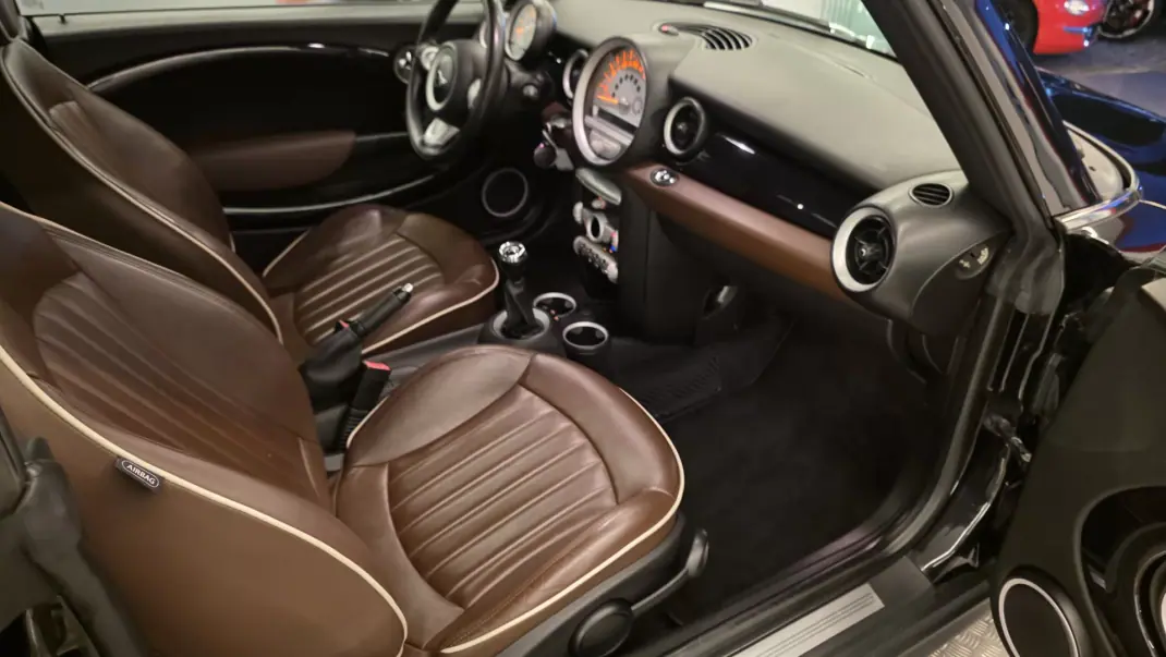 MINI Cooper 2010 - 9900 EUR, 144067 km - AUTO.MOTO.pt - 144067km - foto 46 de 56