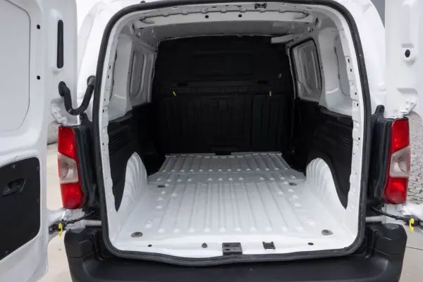 Citroën Berlingo hdi 2021 - 14900 EUR, 116000 km - AUTO.MOTO.pt - 116000km - foto 3 de 23