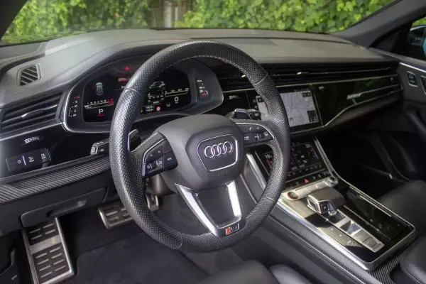 Audi RS Q8 2021 - 131900 EUR, 91000 km - AUTO.MOTO.pt - 91000km - foto 12 de 26
