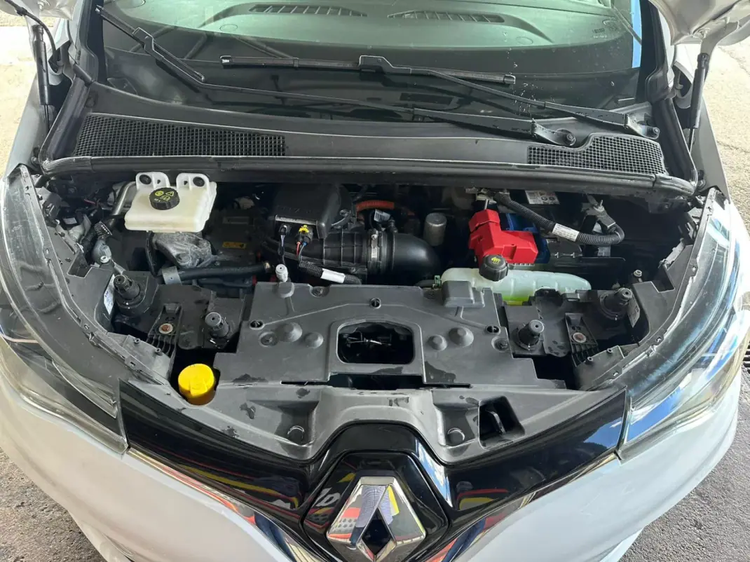 Renault Zoe 2020 - 17900 EUR, 44039 km - AUTO.MOTO.pt - 44039km - foto 33 de 33