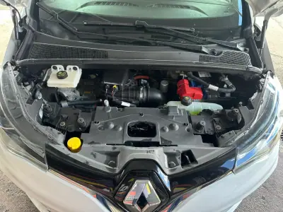 Renault Zoe 2020 - 17900 EUR, 44039 km - AUTO.MOTO.pt - 44039km - foto 33 de 33