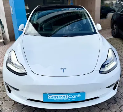 Tesla Model 3 2020 - 27950 EUR, 97000 km - AUTO.MOTO.pt - 97000km - foto 4 de 26