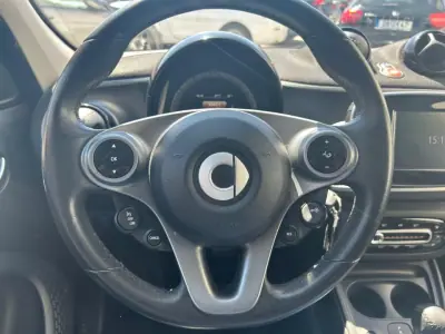 Smart ForFour 2018 - 10950 EUR, 118372 km - AUTO.MOTO.pt - 118372km - foto 11 de 21
