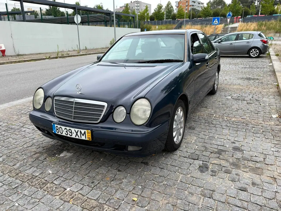 Mercedes-Benz E 270 2000 - 4950 EUR, 448000 km - 448000km - foto 3 de 15
