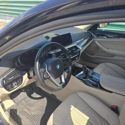 BMW 520 Gran Turismo 2018 - 24900 EUR, 178000 km - AUTO.MOTO.pt - 178000km - foto 12 de 12