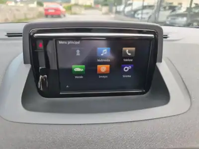 Renault Mégane Cabrio 2015 - 14990 EUR, 195000 km - AUTO.MOTO.pt - 195000km - foto 30 de 43