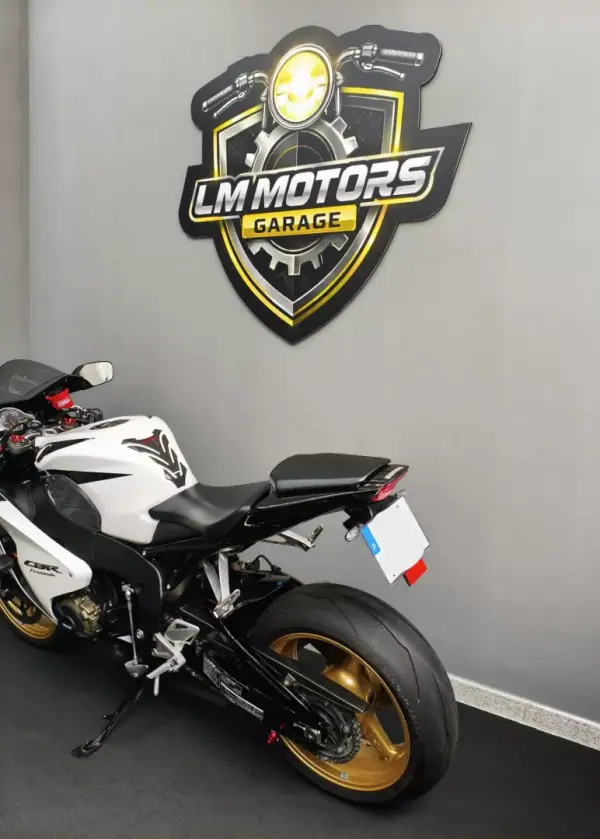 Honda CBR 1000RR 2009 - 7990 EUR, 46000 km - AUTO.MOTO.pt - 46000km - foto 14 de 32