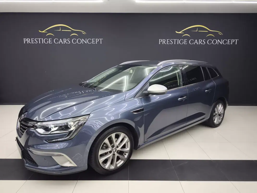 Renault Mégane Sport Tourer 2018 - 14450 EUR, 246155 km - AUTO.MOTO.pt - 246155km - foto 7 de 37