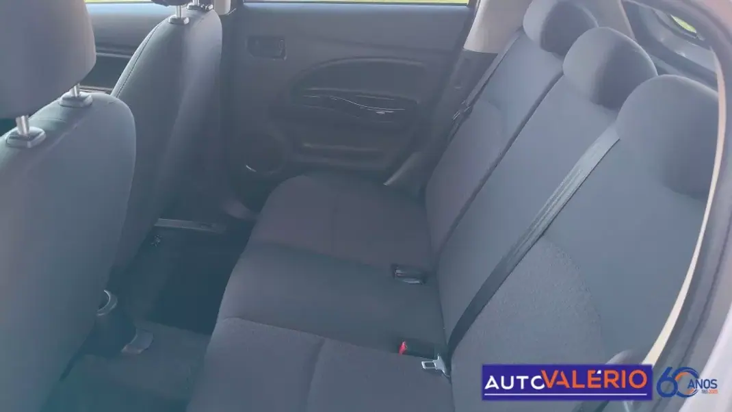 Mitsubishi Space Star 2019 - 10950 EUR, 89752 km - 89752km - foto 28 de 30
