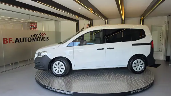 Mercedes-Benz Citan 2025 - 24950 EUR, 10603 km - AUTO.MOTO.pt - 10603km - foto 13 de 50