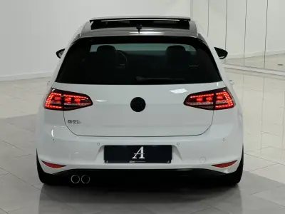 Volkswagen Golf 2013 - 19890 EUR, 186000 km - AUTO.MOTO.pt - 186000km - foto 19 de 44