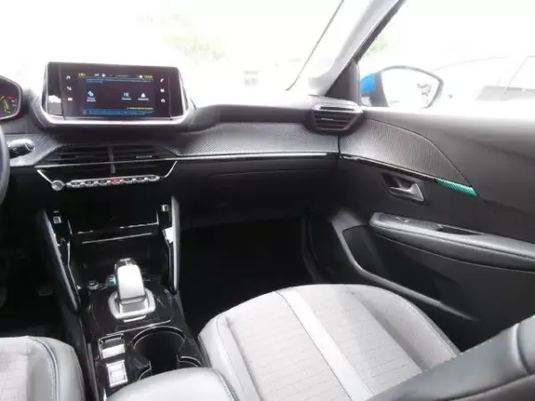 Peugeot e-208 2021 - 18000 EUR, 85265 km - AUTO.MOTO.pt - 85265km - foto 14 de 40