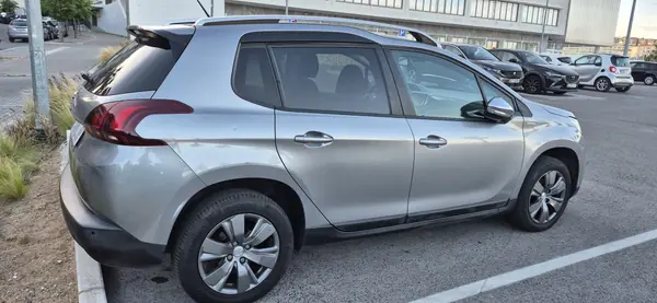 Peugeot 2008 2018 — foto 3 de 8