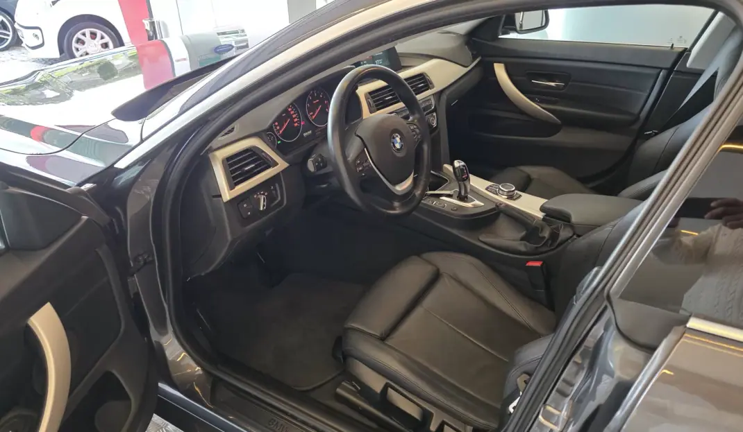 BMW 418 Gran Coupé 2018 - 20900 EUR, 157385 km - AUTO.MOTO.pt - 157385km - foto 6 de 53
