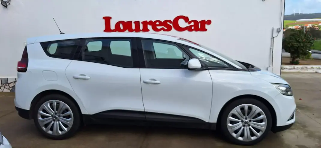 Renault Grand Scénic 2018 - 10995 EUR, 197000 km - AUTO.MOTO.pt - 197000km - foto 2 de 11