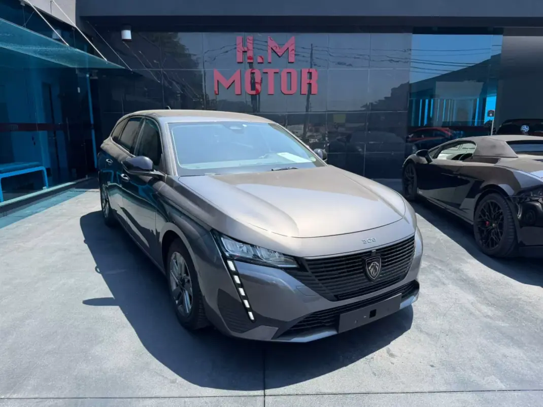 Peugeot 308 SW 2022 - 14900 EUR, 130000 km - AUTO.MOTO.pt - 130000km - foto 1 de 10