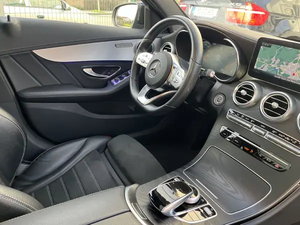 Mercedes-Benz C 220 2019 - 27500 EUR, 188607 km - AUTO.MOTO.pt - 188607km - foto 5 de 6