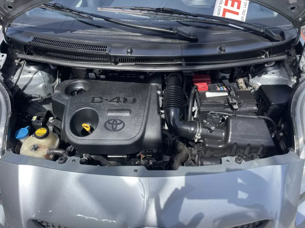 Toyota Yaris 2009 - 9950 EUR, 160224 km - 160224km - foto 12 de 12