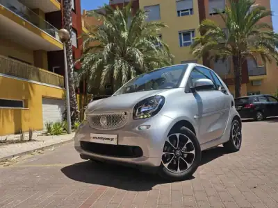 Smart Fortwo Cabrio 2016 - 10780 EUR, 139000 km - AUTO.MOTO.pt - 139000km - foto 11 de 17