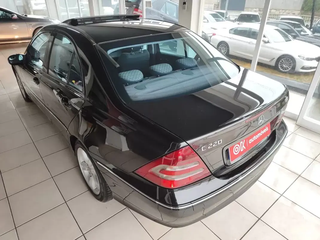 Mercedes-Benz C 220 2000 - 5750 EUR, 372700 km - AUTO.MOTO.pt - 372700km - foto 15 de 60