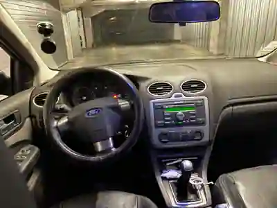 Ford Focus SW 2005 - 2200 EUR, 362000 km - AUTO.MOTO.pt - 362000km - foto 8 de 14