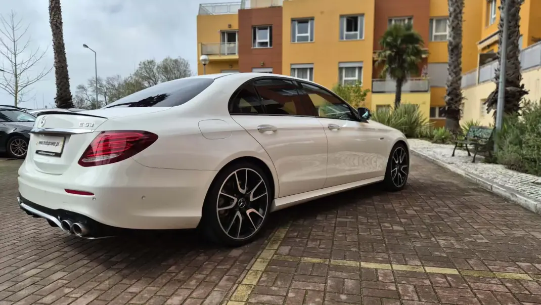Mercedes-Benz E 53 AMG 2019 - 49980 EUR, 150000 km - AUTO.MOTO.pt - 150000km - foto 13 de 20