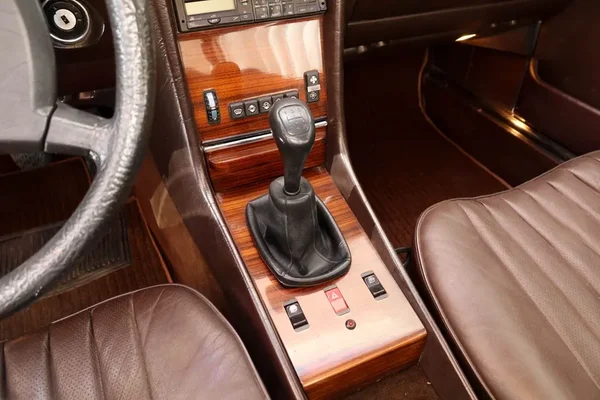 Mercedes-Benz 280 1983 - 59500 EUR, 176637 km - AUTO.MOTO.pt - 176637km - foto 6 de 8