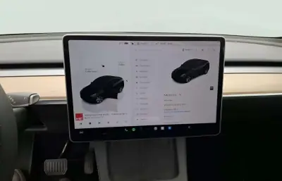 Tesla Model Y 2023 - 35900 EUR, 29800 km - AUTO.MOTO.pt - 29800km - foto 10 de 12