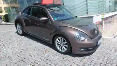 Volkswagen New Beetle 2012 - 16500 EUR, 228000 km - AUTO.MOTO.pt - 228000km - foto 11 de 11
