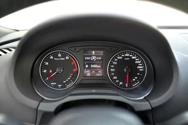 Audi A3 Sportback 2019 - 17500 EUR, 81000 km - AUTO.MOTO.pt - 81000km - foto 17 de 33