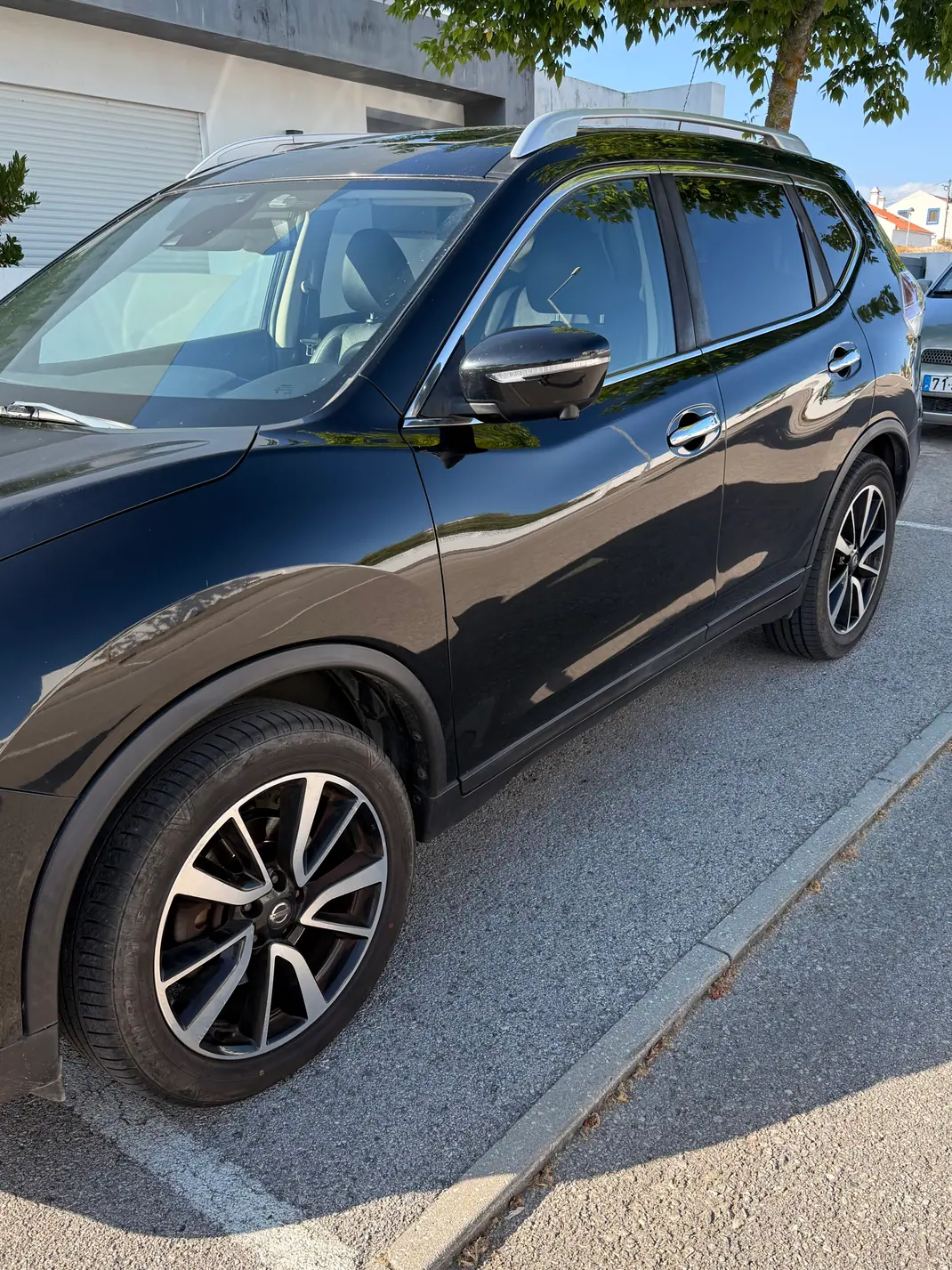 Nissan X-Trail 2017 - 16890 EUR, 169000 km - AUTO.MOTO.pt - 169000km - foto 4 de 11