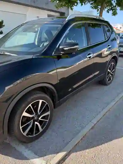 Nissan X-Trail 2017 - 16890 EUR, 169000 km - AUTO.MOTO.pt - 169000km - foto 4 de 11
